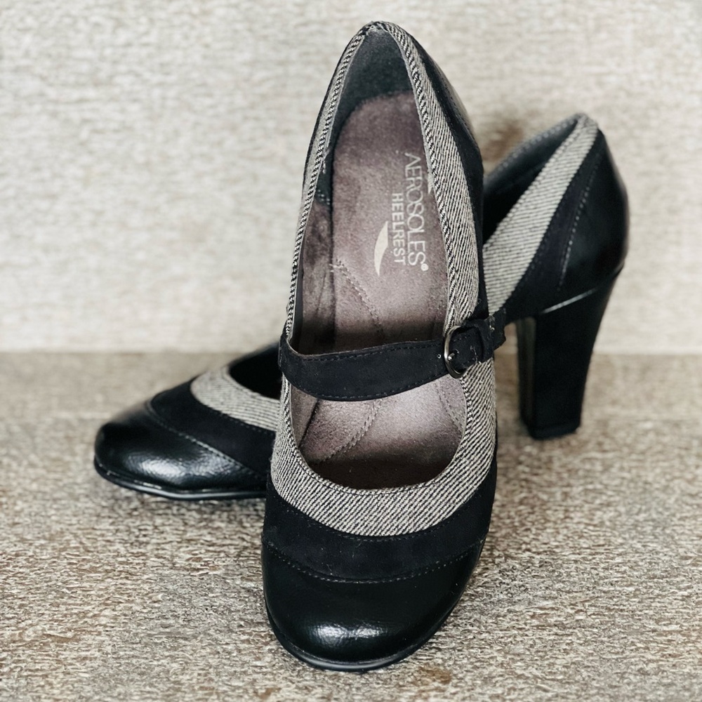 NWOT. AEROSOLES Roller Rink. Black and Gray Mary Jane Heels